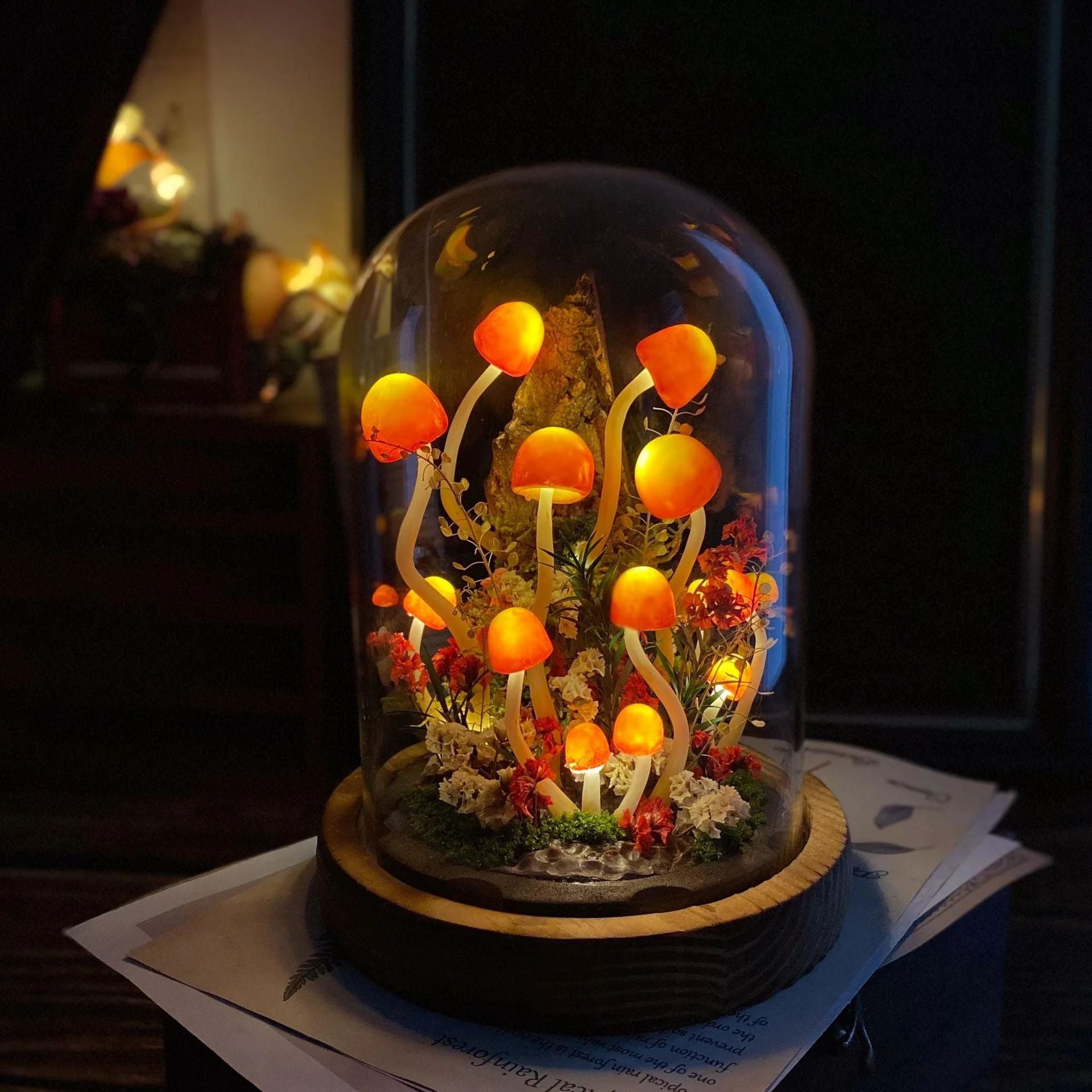 Handmade Mushroom Lamp with Preserved Flowers – Nightlight, Ready-Made Handcrafted item, no returns or exchanges